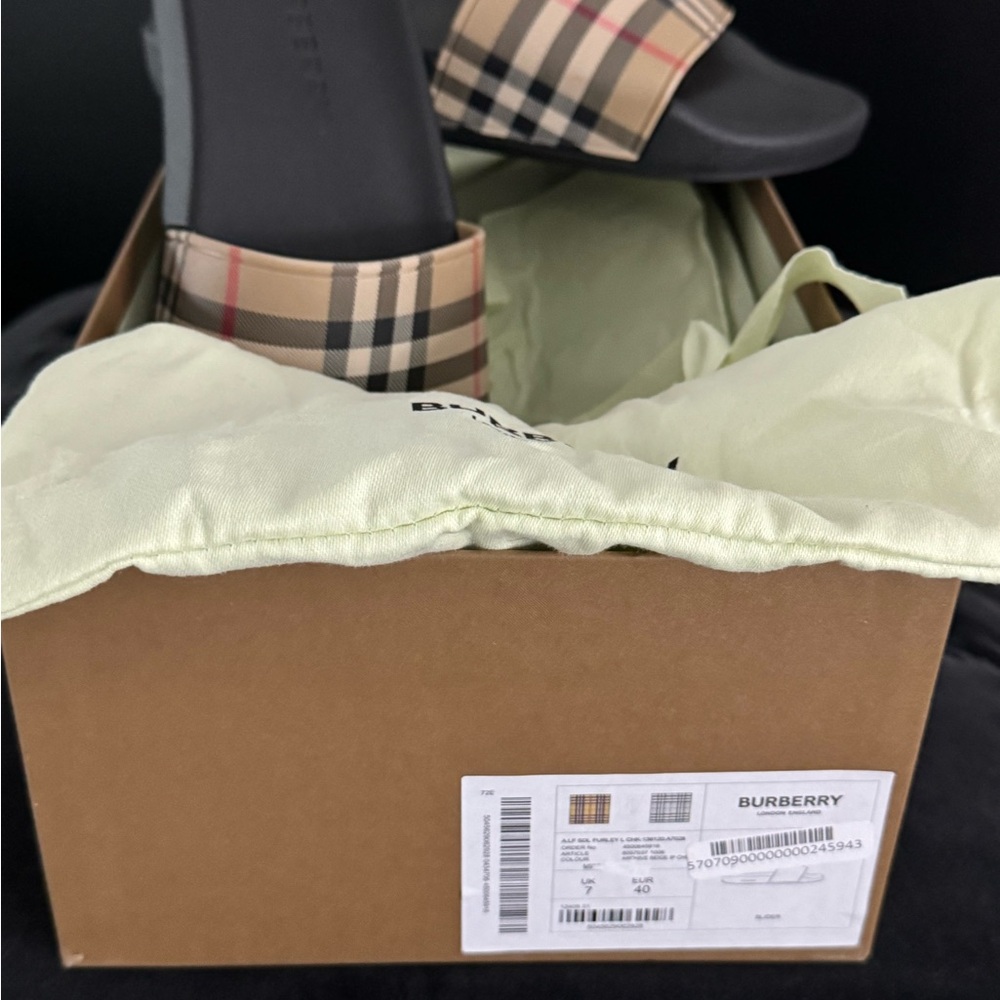 Burberry Black and Tan Sandals Elegant Design